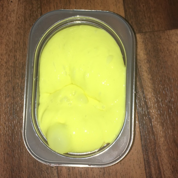 Yellow banana slime - Picture 3 of 4